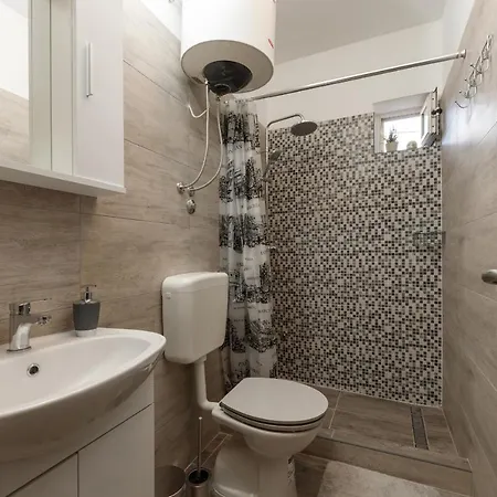 Pandula Apartment Tkon