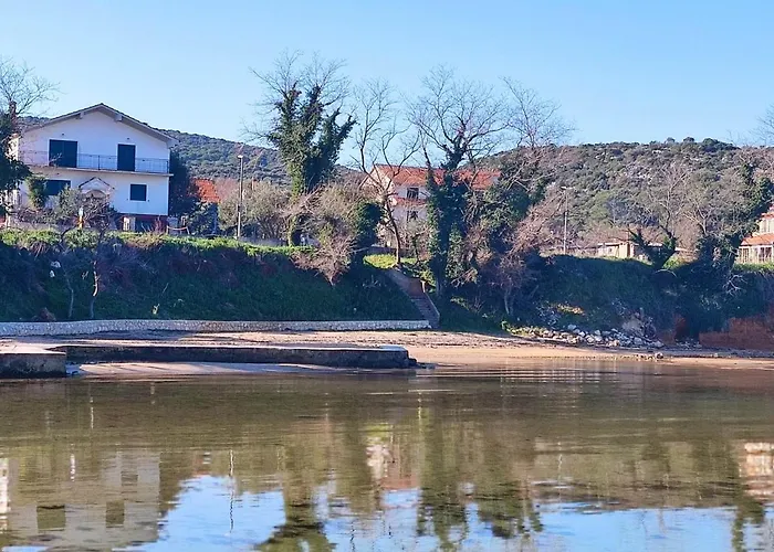 Pandula *